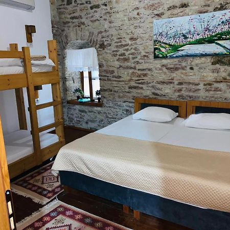 Guest House And Hostel Val-Mar ジロカストラ エクステリア 写真
