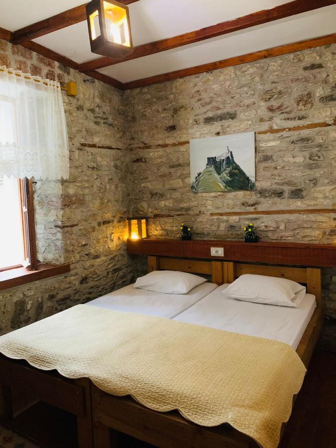 Guest House And Hostel Val-Mar ジロカストラ エクステリア 写真