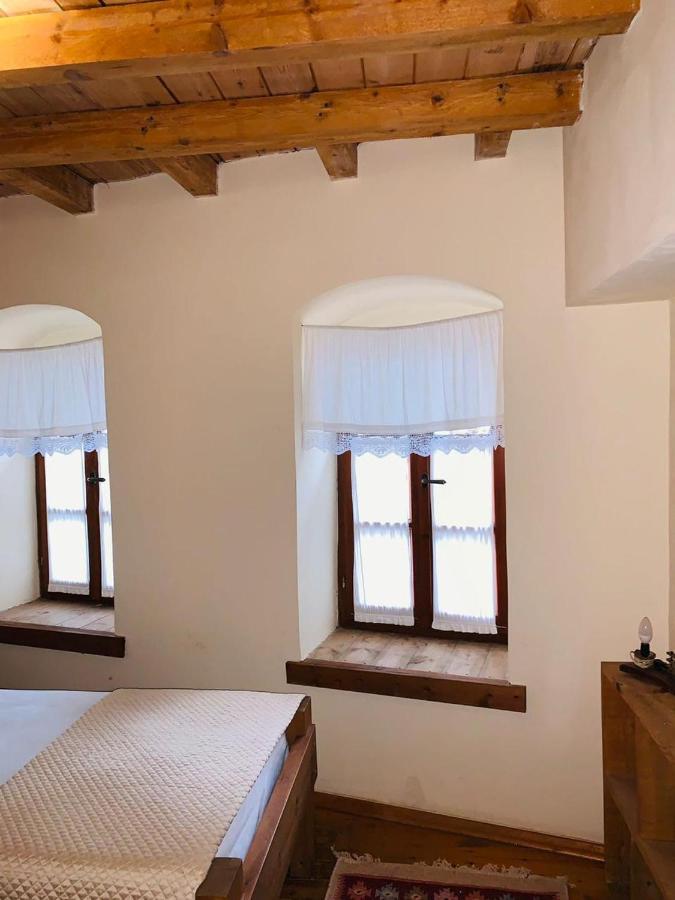 Guest House And Hostel Val-Mar ジロカストラ エクステリア 写真